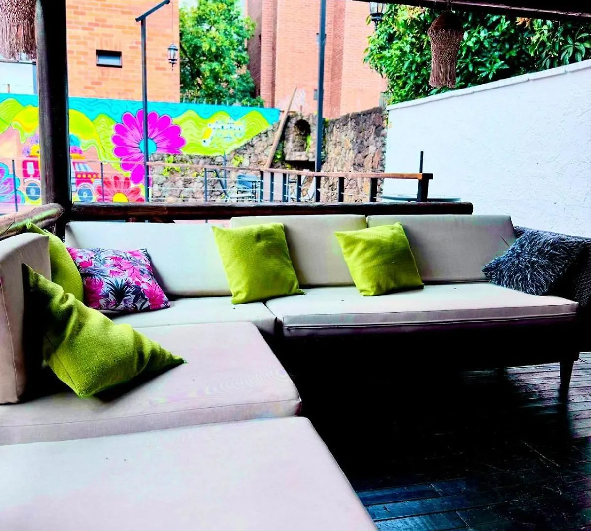 Casa Boutique La Corona Medellin Envigado 3*,